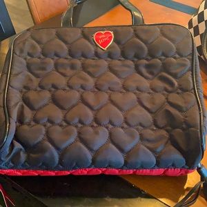 Betsey johnson red and black quilted toiletry bag